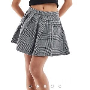 New Vans nina plaid mini skirt in black